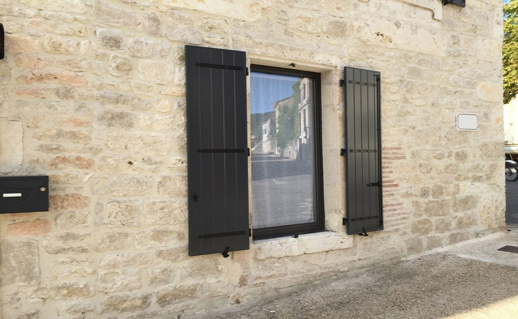 installation stores La Londes les maures